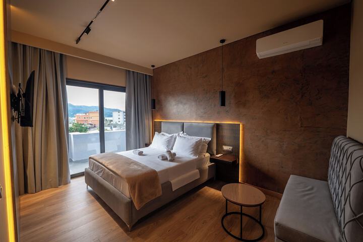 Room 43 of 133