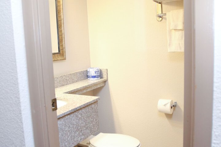 2 Double Beds (5 of 11)