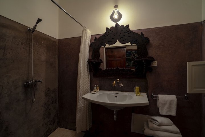 Bath Interior