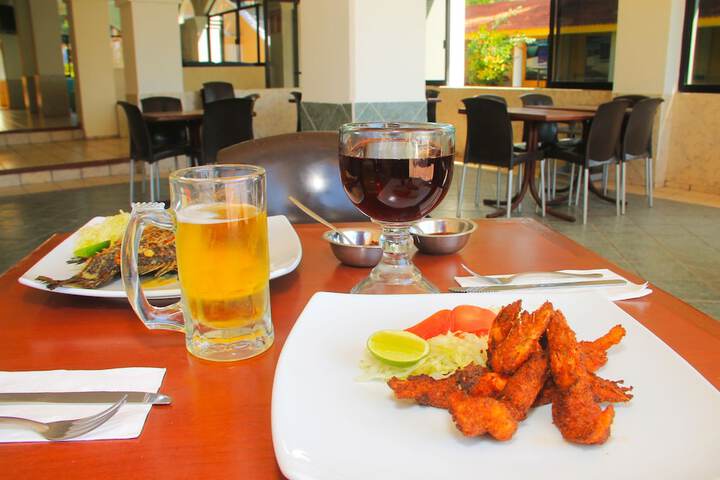 Dining 22 of 33