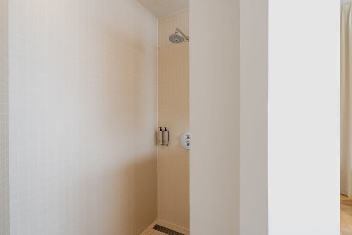 Room 85 of 115