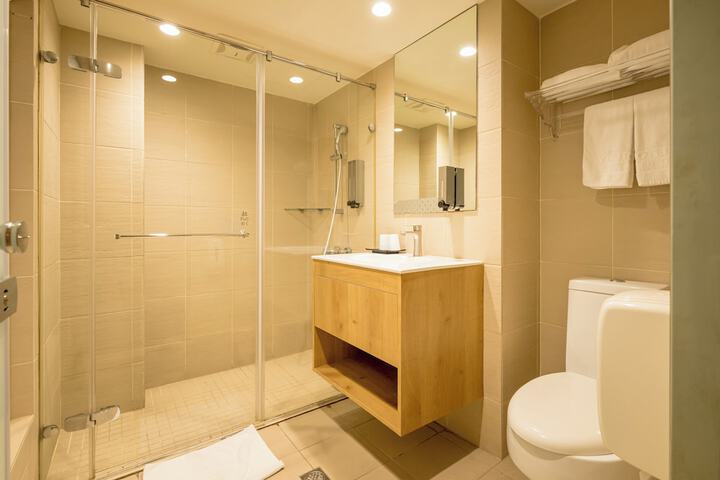 Clean Restrooms
