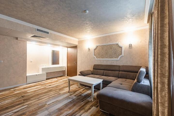Room 21 of 30