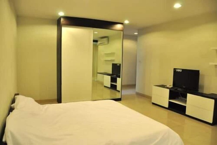Room 16 of 61