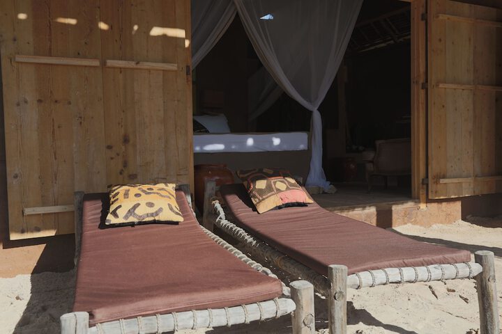 Room 4 of 65