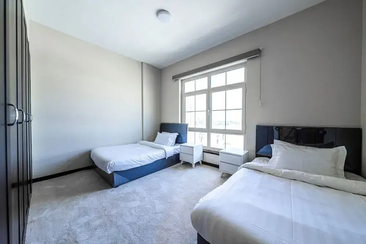 Room 3 of 9
