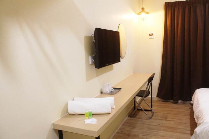 Room 8 of 24