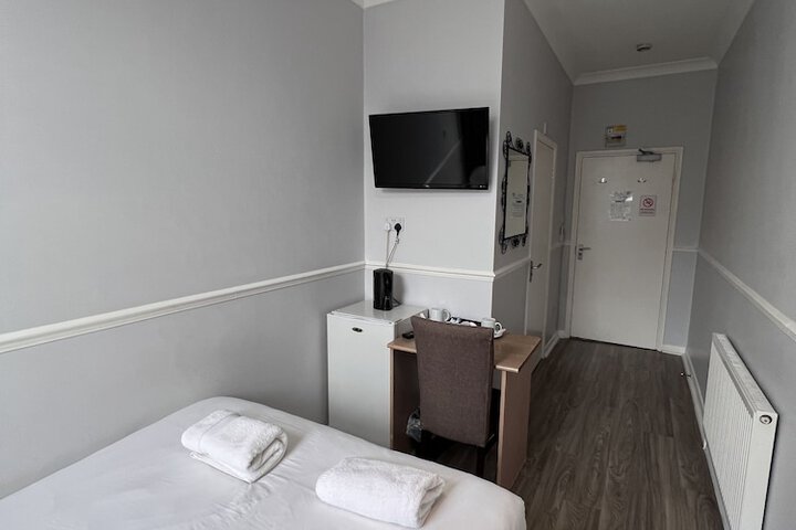 Room 5 of 57