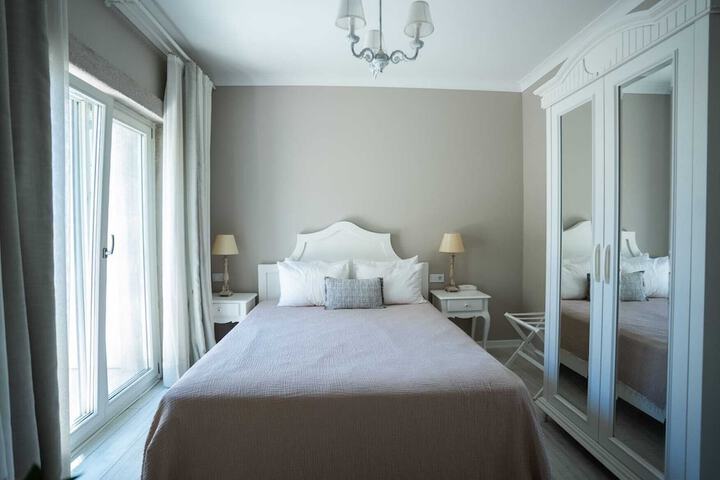 Room 9 of 31