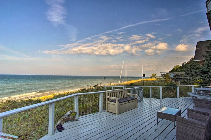 Lakefront Montague Cottage w / Deck & Beach!