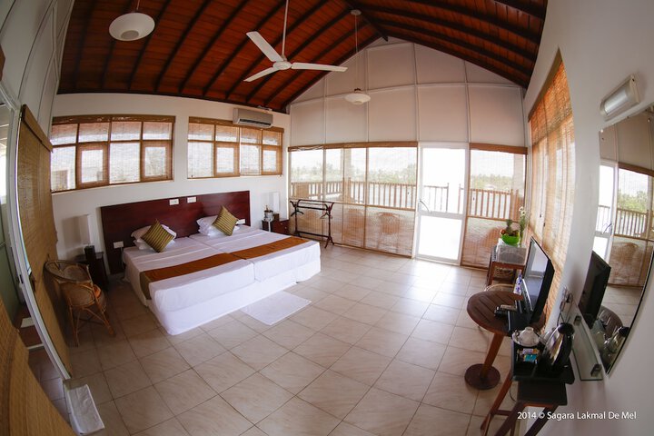 Room 3 of 43