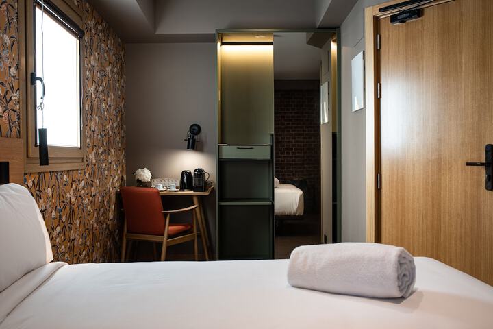Room 5 of 35