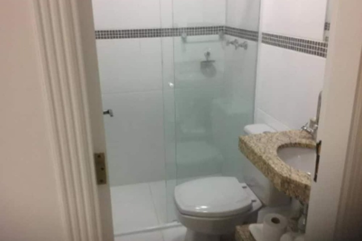 Room 16 of 30