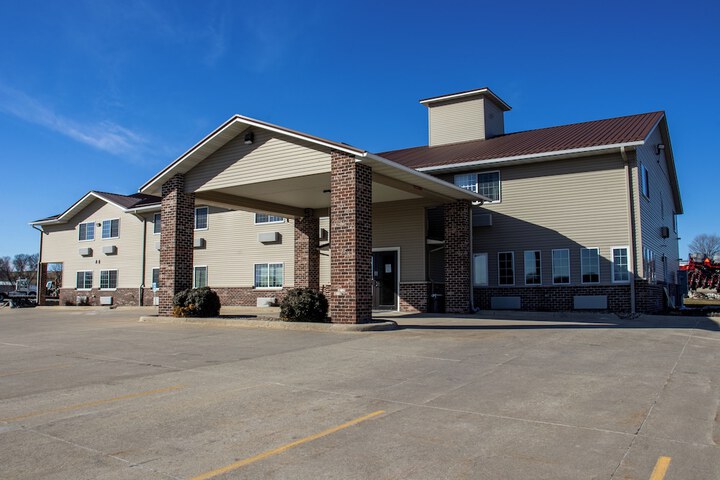 Exterior of Belva Deer Inn