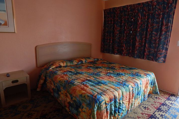 Room 7 of 13