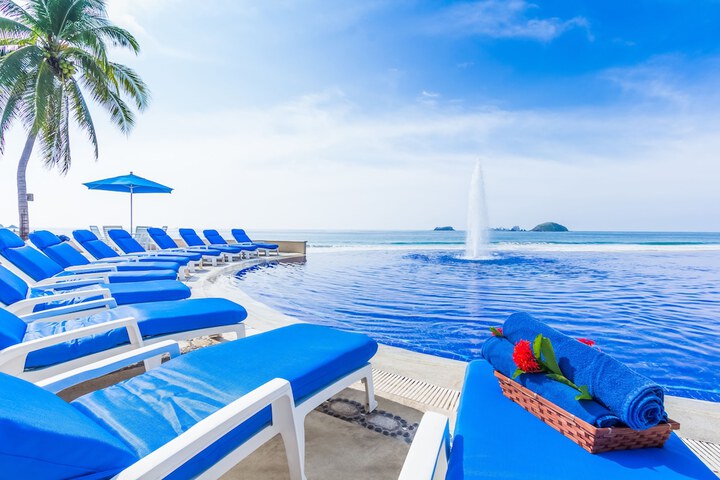 Pool Hotel