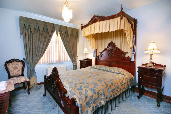 Room 3 of 35