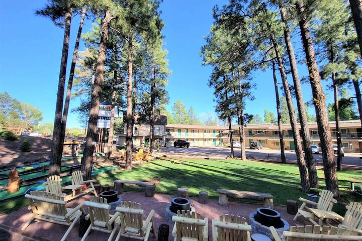 Exterior of THE NOOK PINETOP