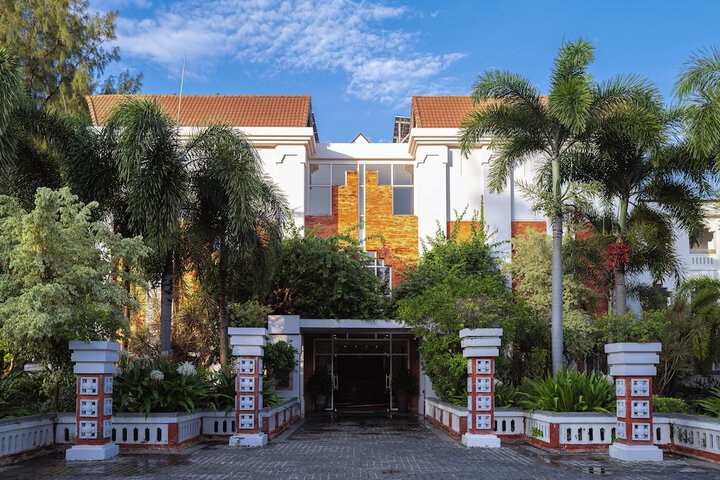 Lobby Entry