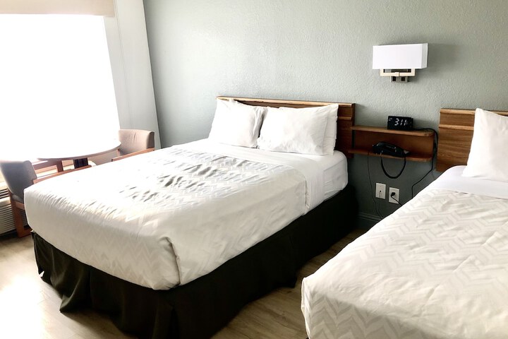 Room 29 of 76