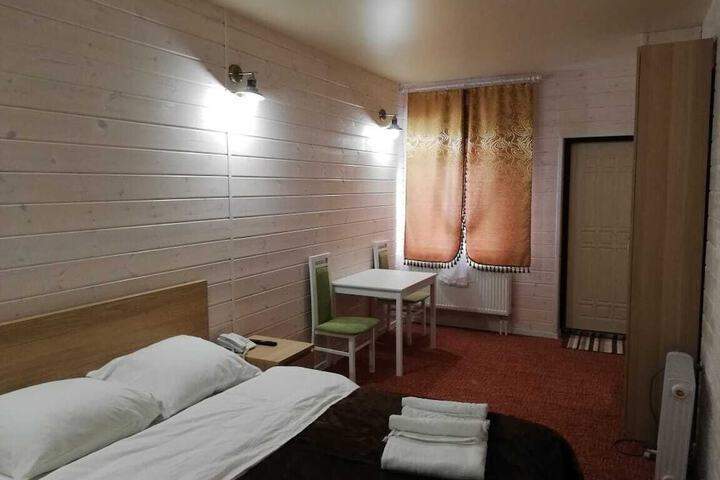 Room 12 of 37