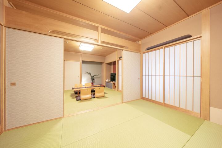 Room 25 of 117
