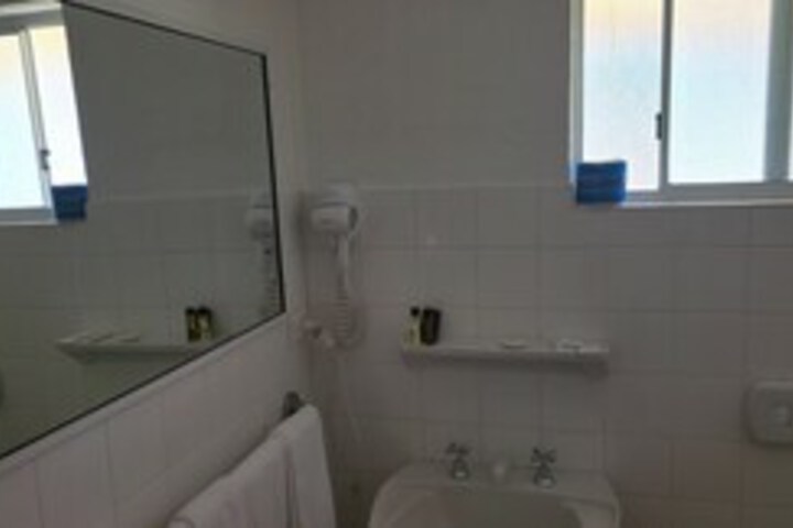 Room 46 of 84