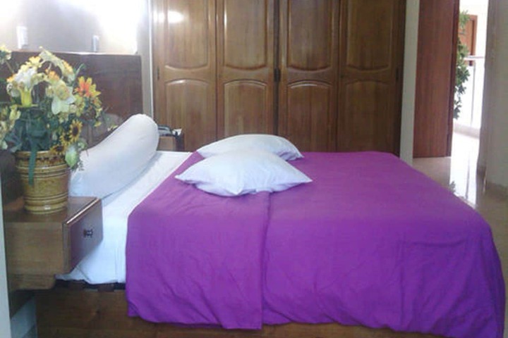 Room 10 of 34