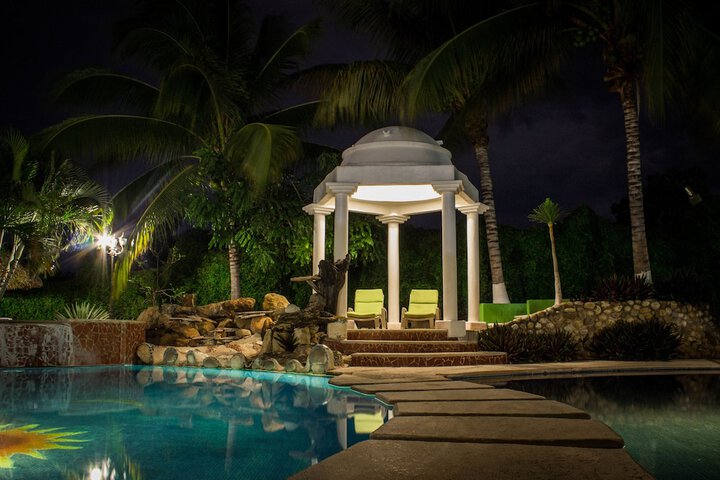 Pool 20 of 47
