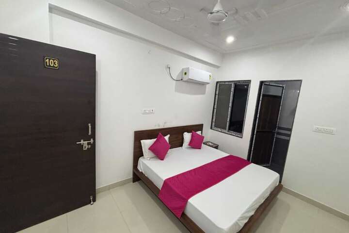 Room 7 of 17