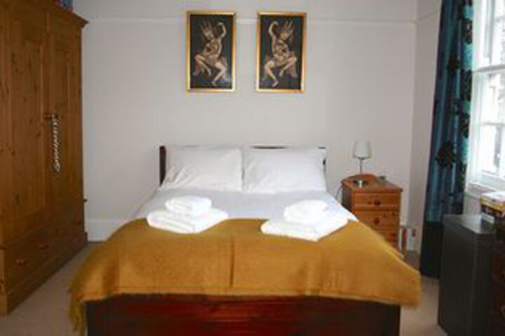 Room 5 of 19
