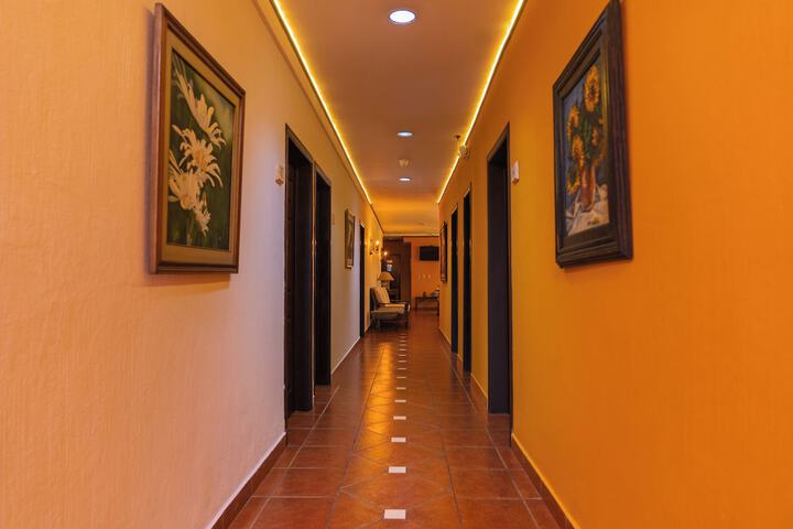 Room 22 of 40