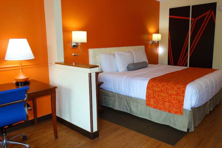 1 King Bed Mobility Accessible (6 of 13)
