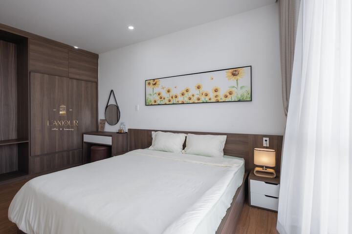 Room 5 of 44