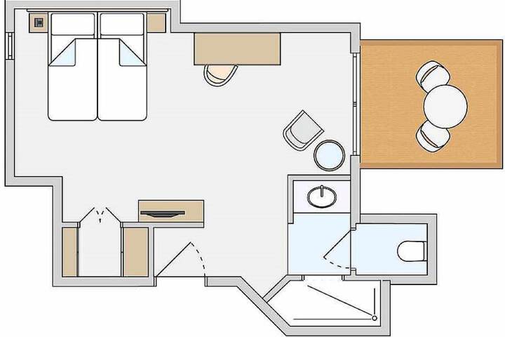 Room 10 of 102