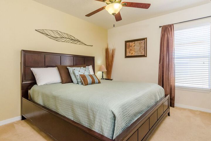 Room 18 of 195