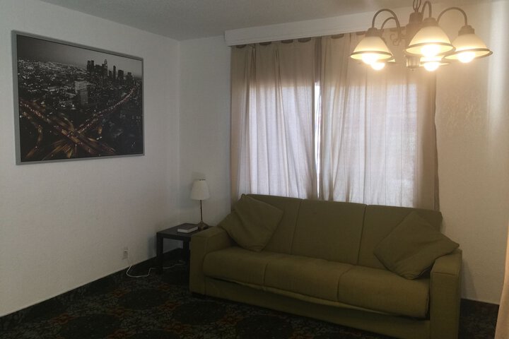 Room 21 of 38