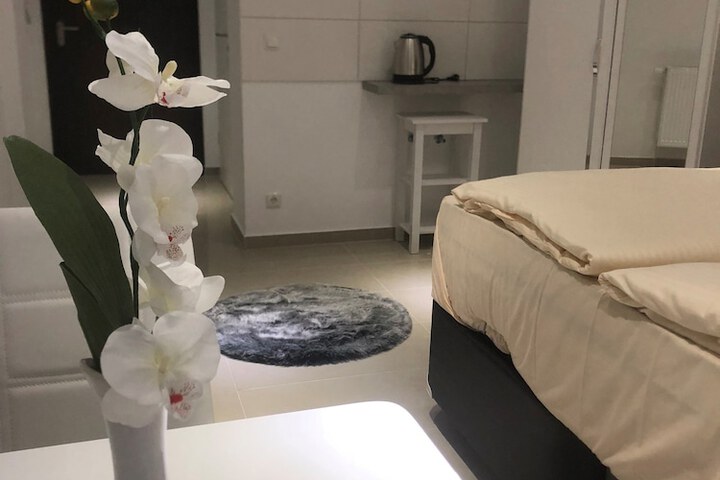 Room 7 of 35