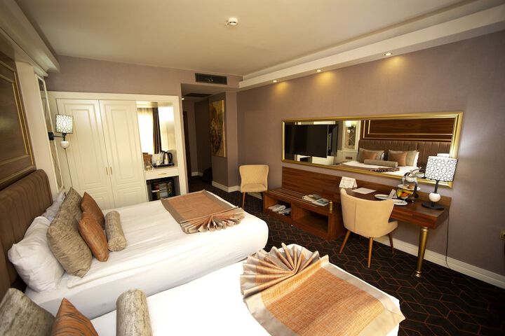 Room 29 of 70