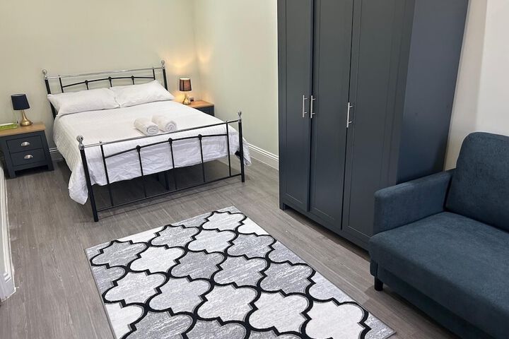 Room 6 of 34