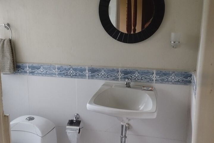 Room 9 of 25
