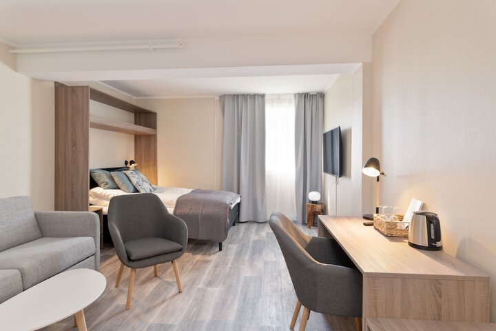 Room 10 of 40