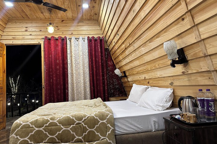 Room 27 of 69
