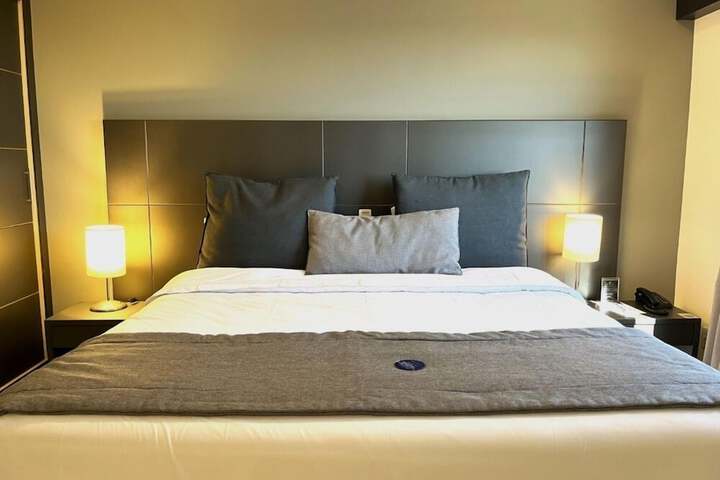 Room 19 of 96