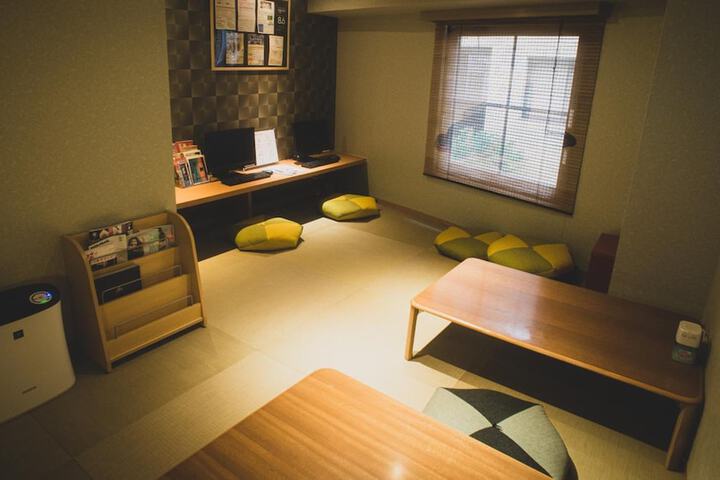 Room 8 of 29