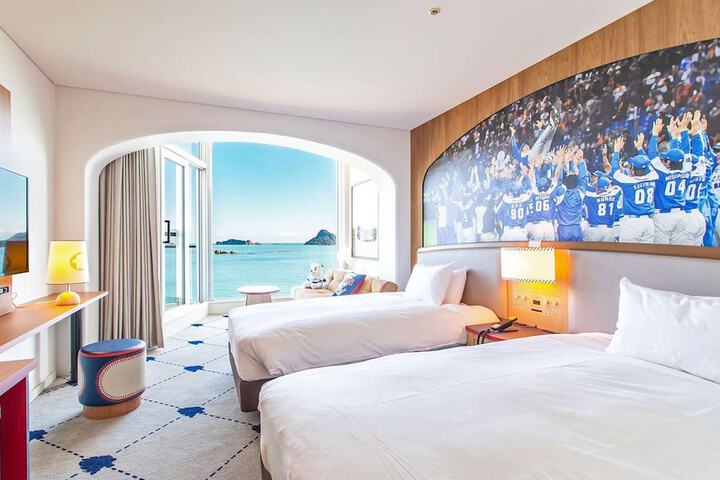 Room 10 of 74