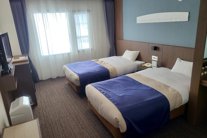 Room 15 of 117