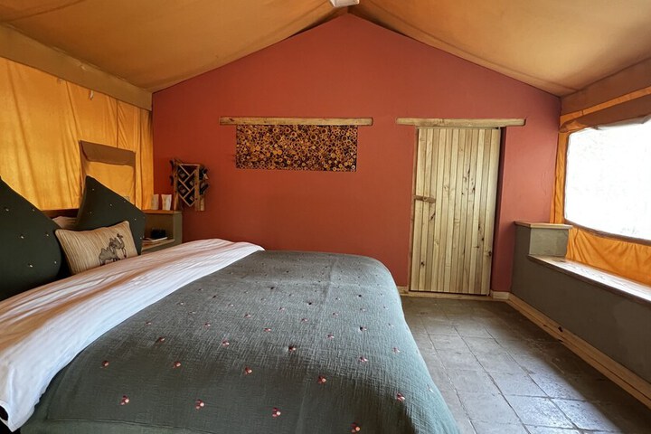 Room 3 of 57
