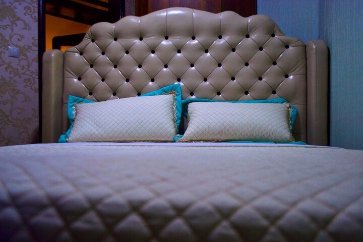 Room 8 of 42