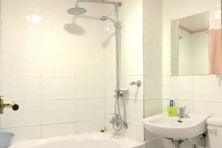 Room 16 of 22